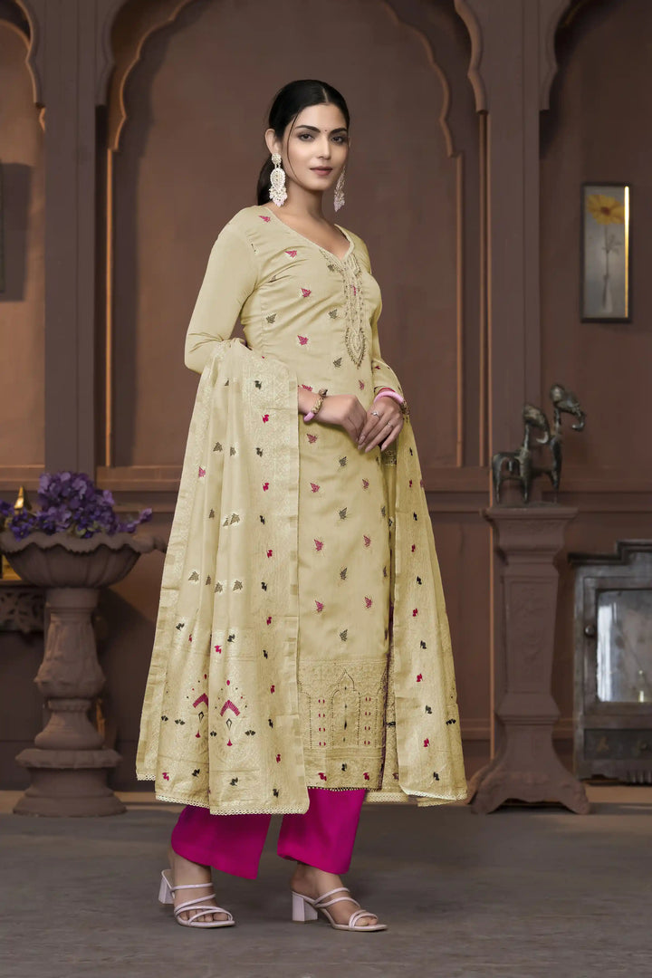 Muslin Salwar Kameez | Graceful Embroidered Detailing with Banarasi Dupatta