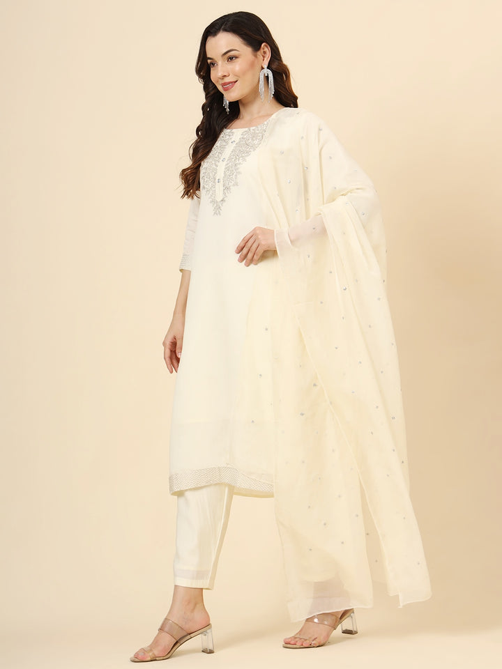 Muslin Silk Blend Salwar Kameez | Designer Embroidery Perfect Ethnic Wear