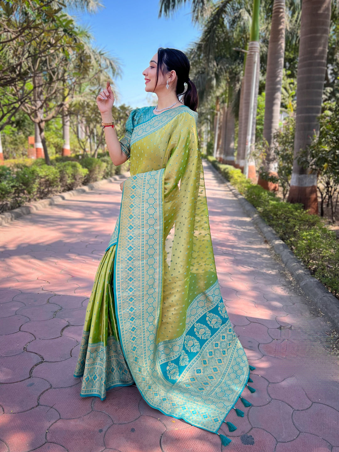 Exquisite Tissue-Silk Saree | Jari Weaving for a Regal & Festive Look
