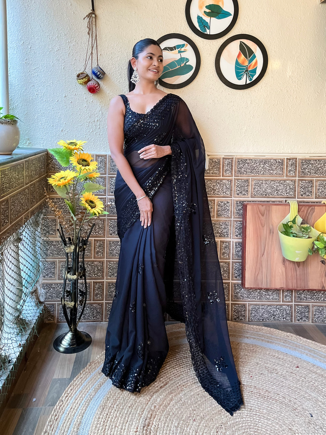 Luxurious Georgette Saree | Diamond-Silk Blouse & Elegant Embroidery