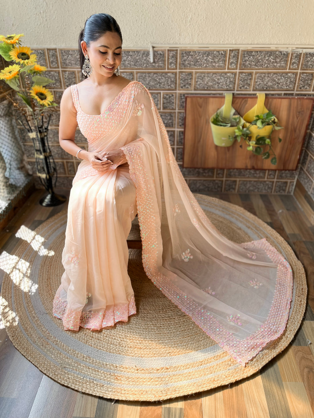 Luxurious Georgette Saree | Diamond-Silk Blouse & Elegant Embroidery