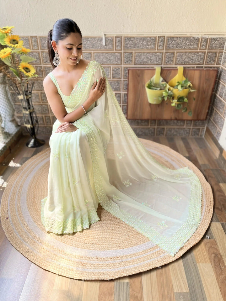 Luxurious Georgette Saree | Diamond-Silk Blouse & Elegant Embroidery
