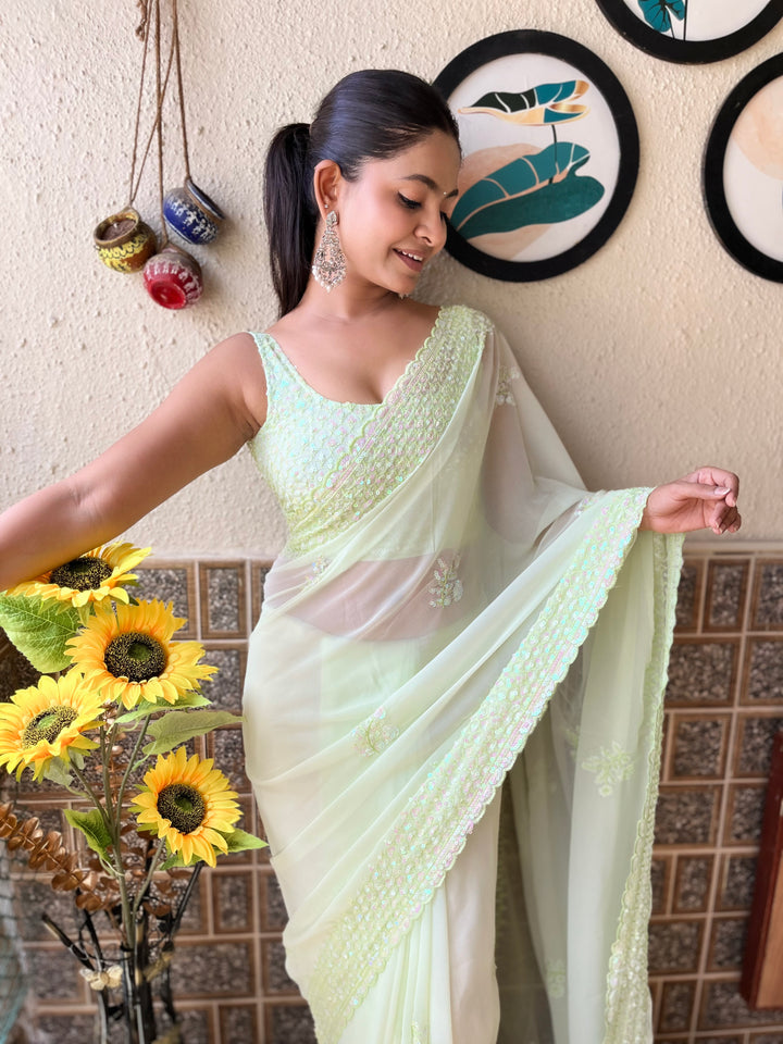 Luxurious Georgette Saree | Diamond-Silk Blouse & Elegant Embroidery