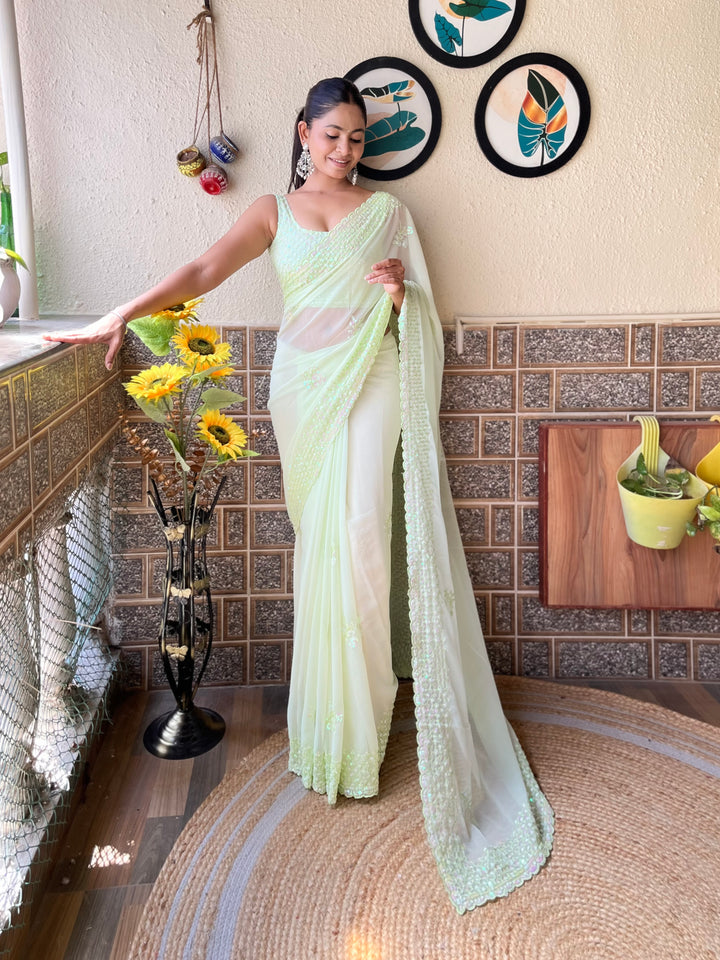 Luxurious Georgette Saree | Diamond-Silk Blouse & Elegant Embroidery