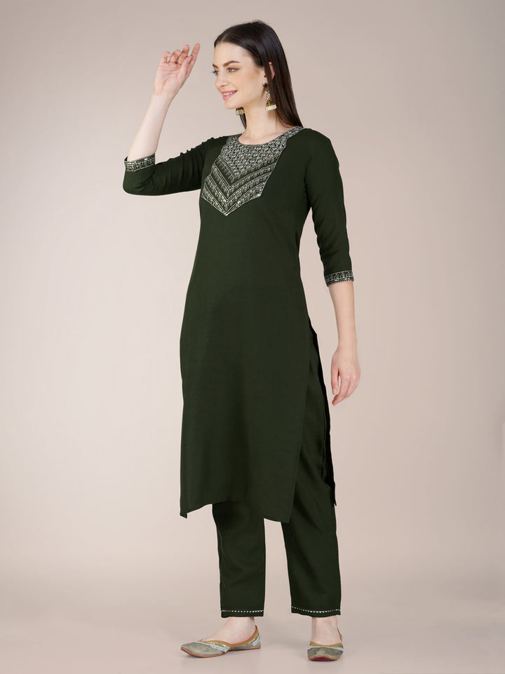 Chic Cotton Blend Combination | Accentuated by a Silk Blend Dupatta
