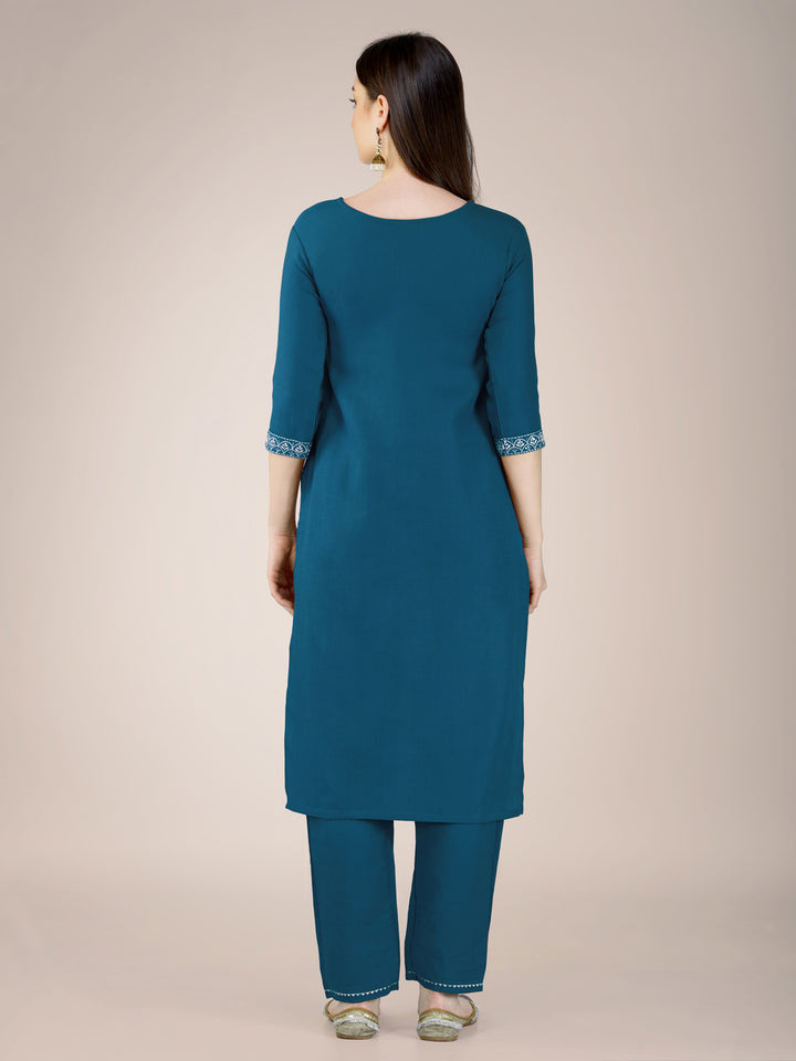 Chic Cotton Blend Combination | Accentuated by a Silk Blend Dupatta