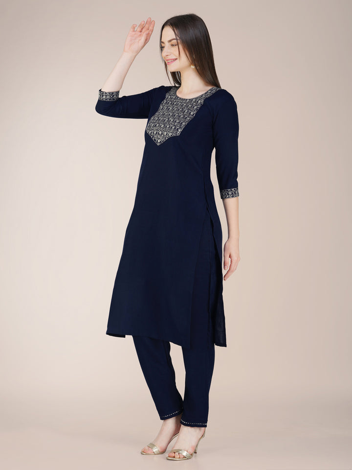 Chic Cotton Blend Combination | Accentuated by a Silk Blend Dupatta