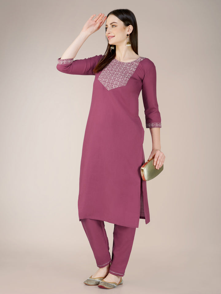 Chic Cotton Blend Combination | Accentuated by a Silk Blend Dupatta