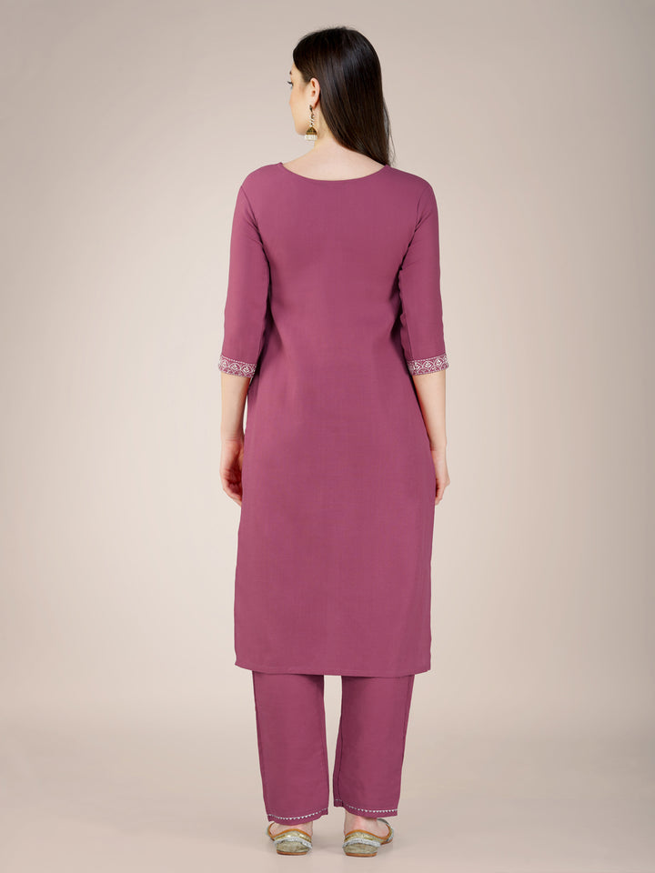 Chic Cotton Blend Combination | Accentuated by a Silk Blend Dupatta