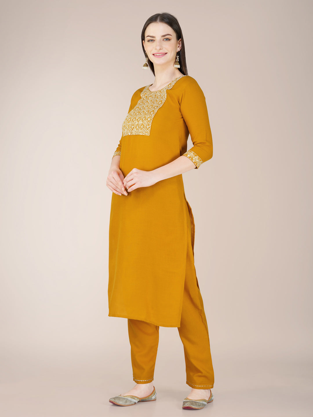 Chic Cotton Blend Combination | Accentuated by a Silk Blend Dupatta