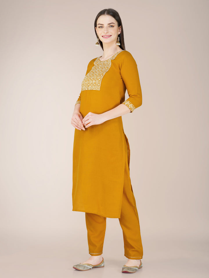 Chic Cotton Blend Combination | Accentuated by a Silk Blend Dupatta