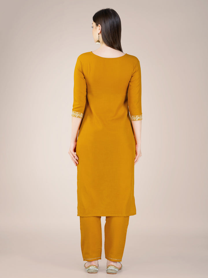 Chic Cotton Blend Combination | Accentuated by a Silk Blend Dupatta