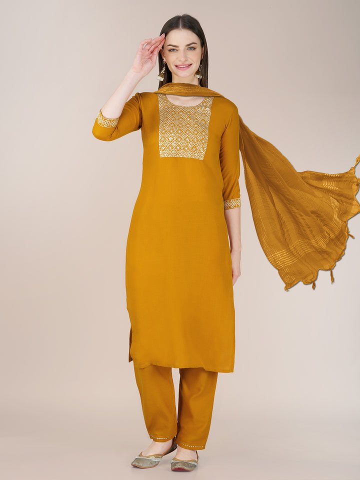 Chic Cotton Blend Combination | Accentuated by a Silk Blend Dupatta