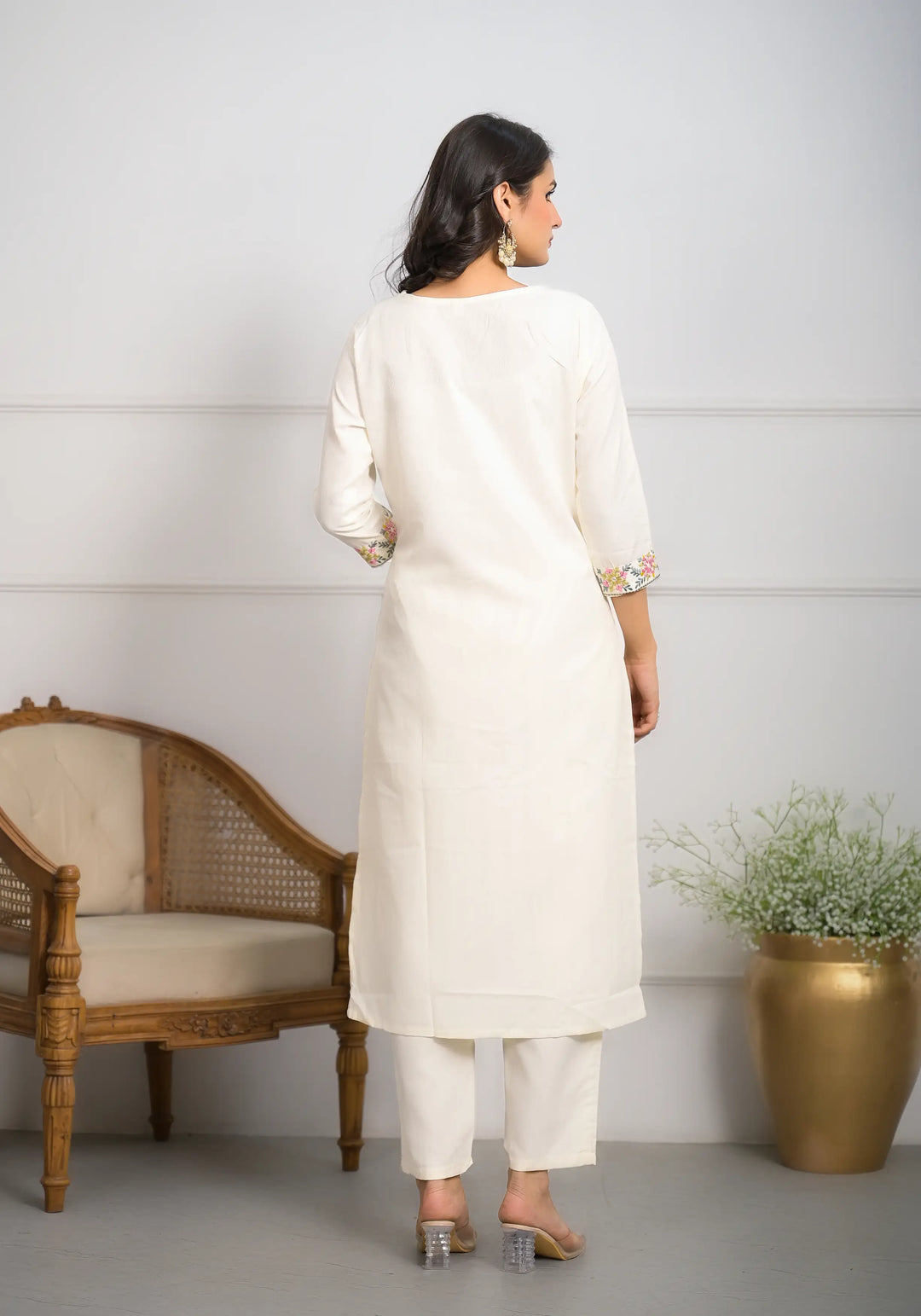 Chic Off white Viscose Blend and Viscose Blend Combination | Completed with a Gorgeous Teby Silk