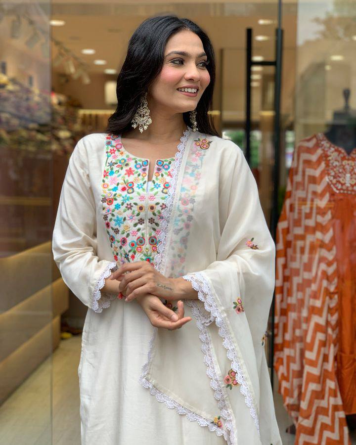 Chic Cream Viscose Chanderi and Viscose Chanderi Combination | Completed with a Gorgeous Chanderi