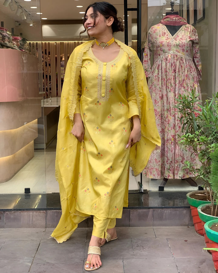 Chic Yellow Viscose Jacquard and Viscose   Combination | Completed with a Gorgeous Organza Teby