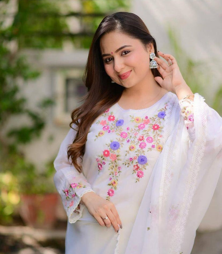 Chic White Georgette Combination | Completed with a Gorgeous Georgette Dupatta