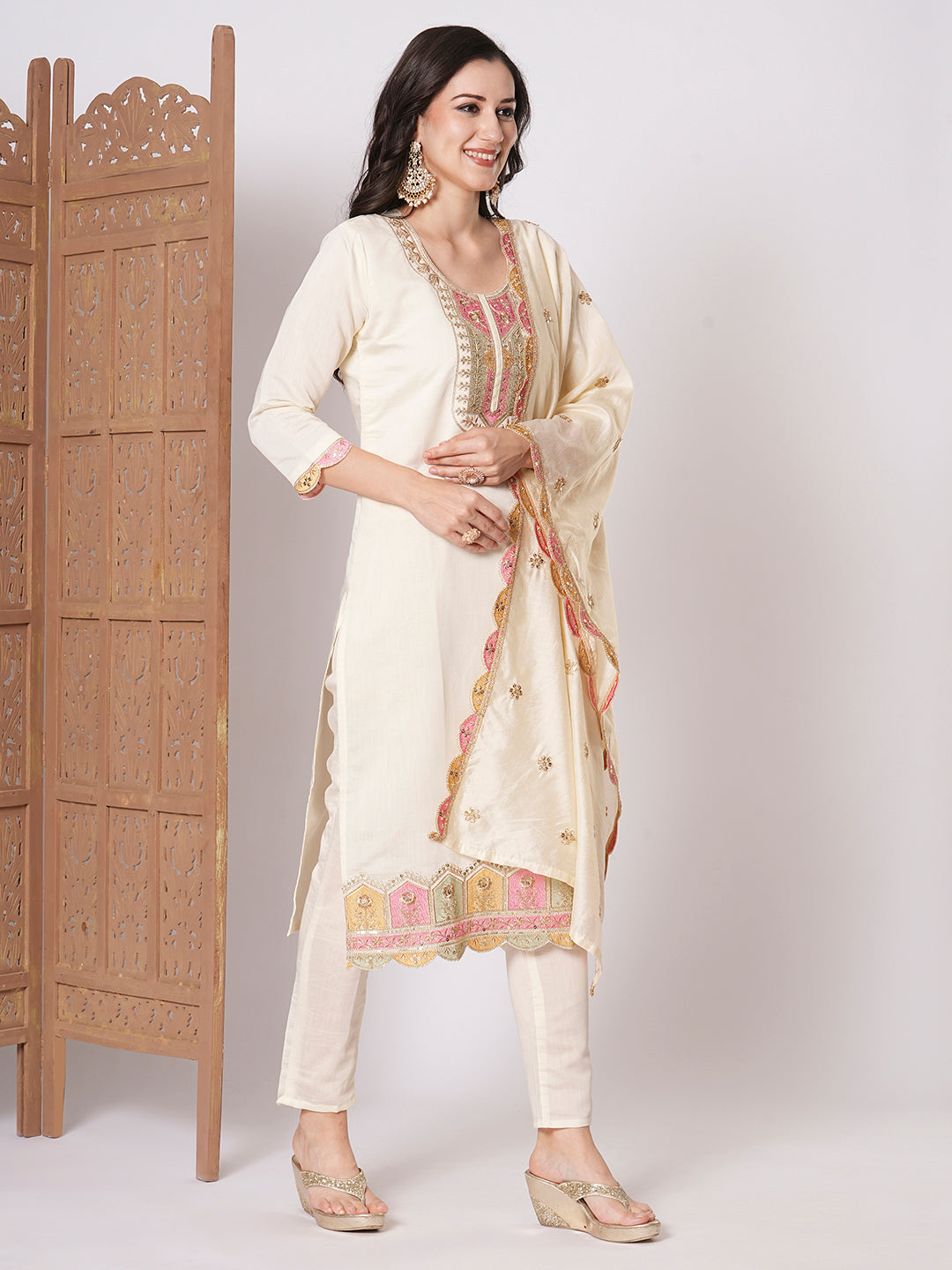 Chic Cream Viscose Chanderi Top with Bottom | Highlighting a Stunning Organza Dupatta