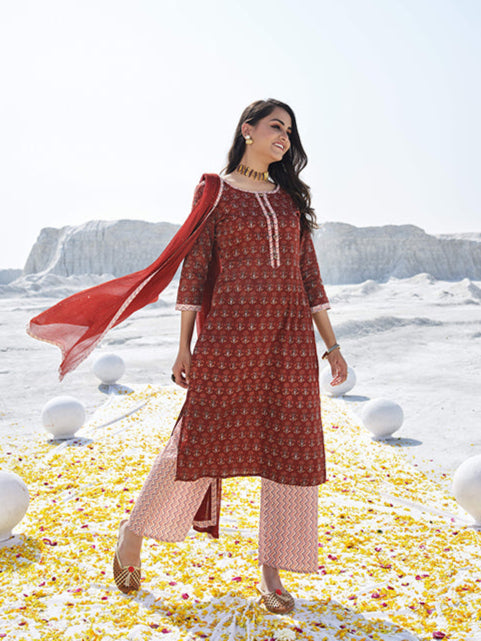 Graceful Maroon Cotton Salwar Kameez | Highlighting a Stunning Cotton Dupatta