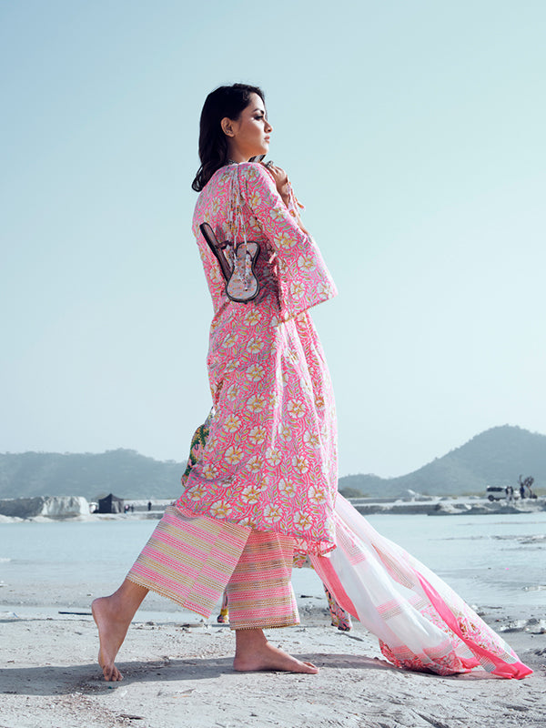 Graceful Pink Cotton Salwar Kameez | Highlighting a Stunning Cotton Dupatta