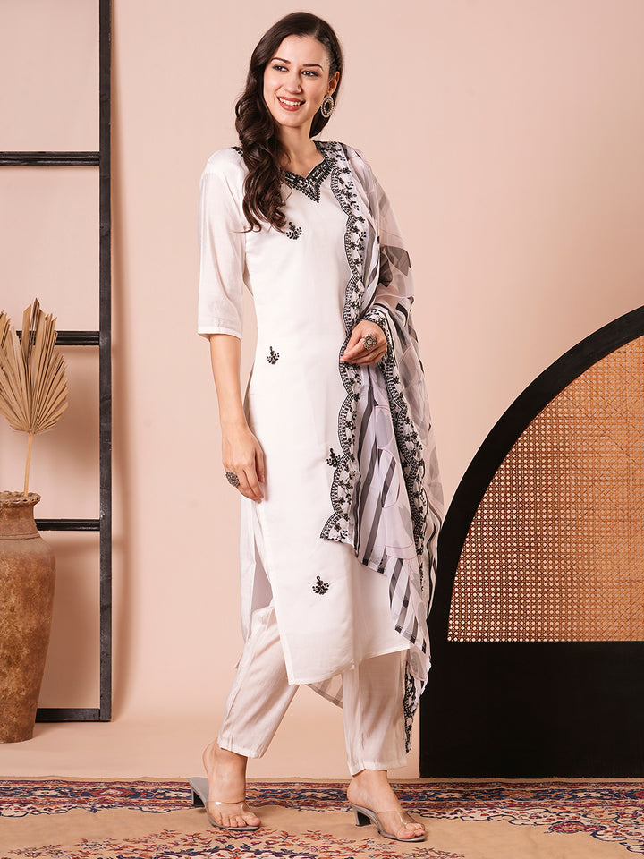 Gorgeous White Suit | PV Chanderi top bottom with Taby Silk dupatta