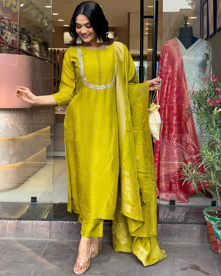 Graceful Orange Suit | Viscose Chanderi top bottom with Jacquard Silk dupatta