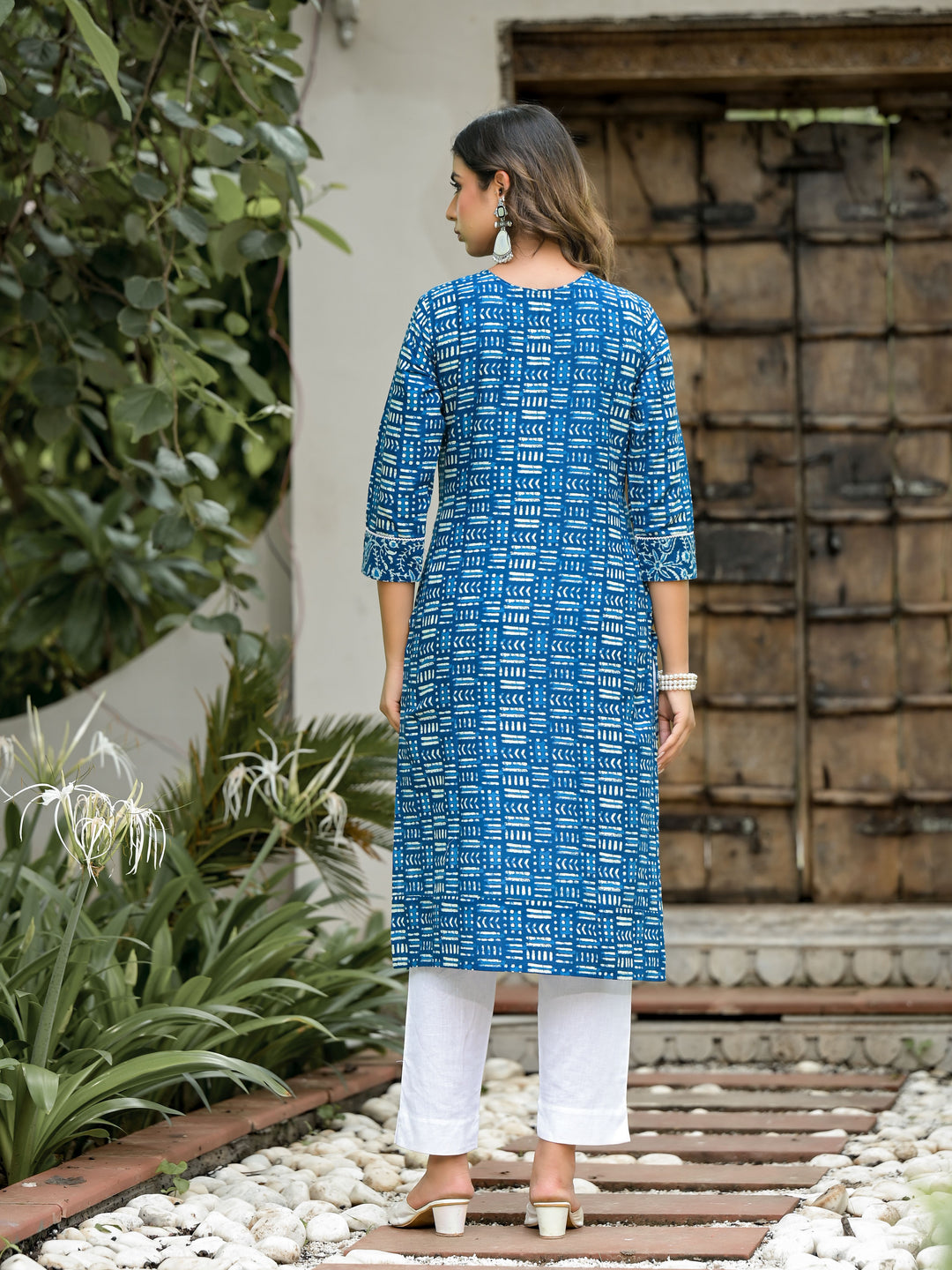 Chic Cotton Kurti for Women | Unique Printed & Mirror Detailing for Events