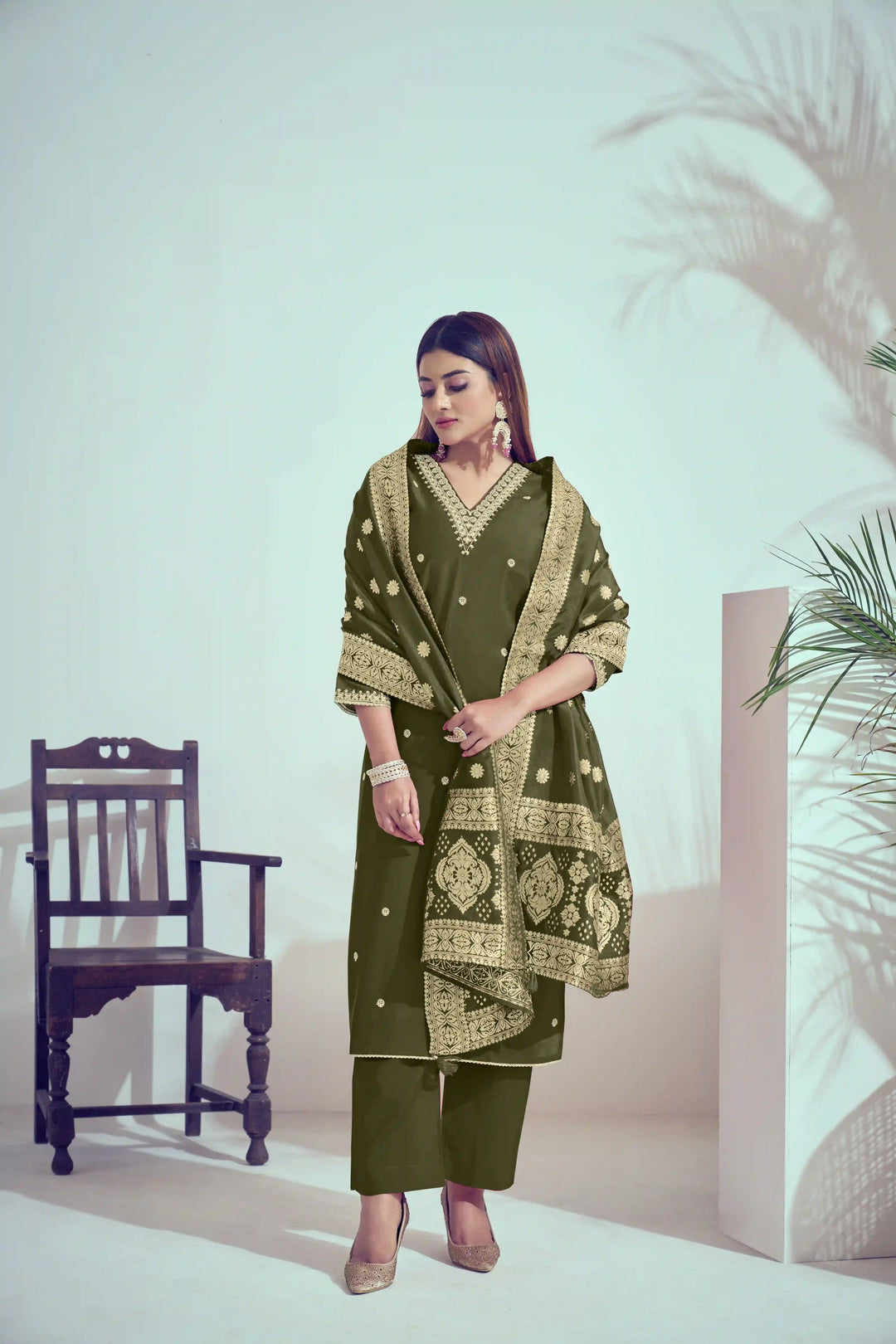 Elegant Bright Pink Suit | Roman Silk top bottom with Viscose Banarasi dupatta