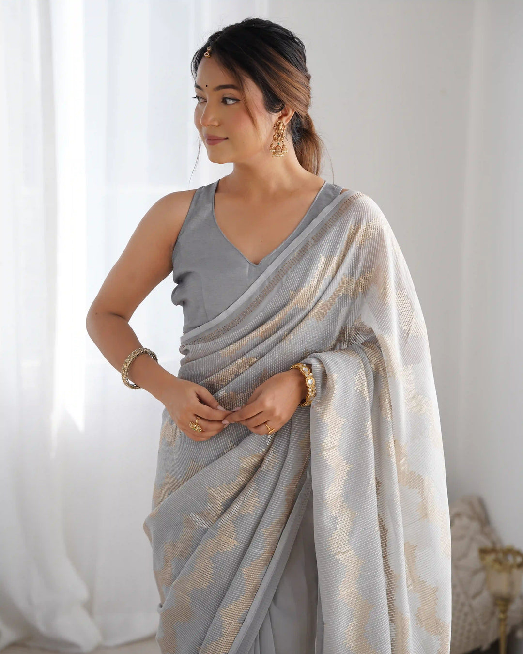 Stylish Georgette Saree | Mono Banglori Blouse Embroidered Border