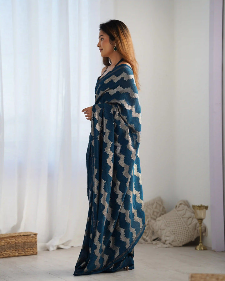 Stylish Georgette Saree | Mono Banglori Blouse Embroidered Border