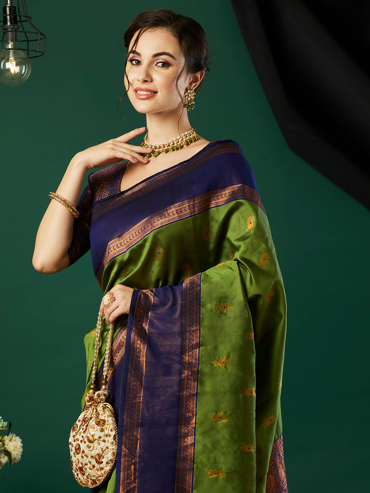 Fashionable Banarasi Silk Saree | Party Wear with Wevon Jari Blouse