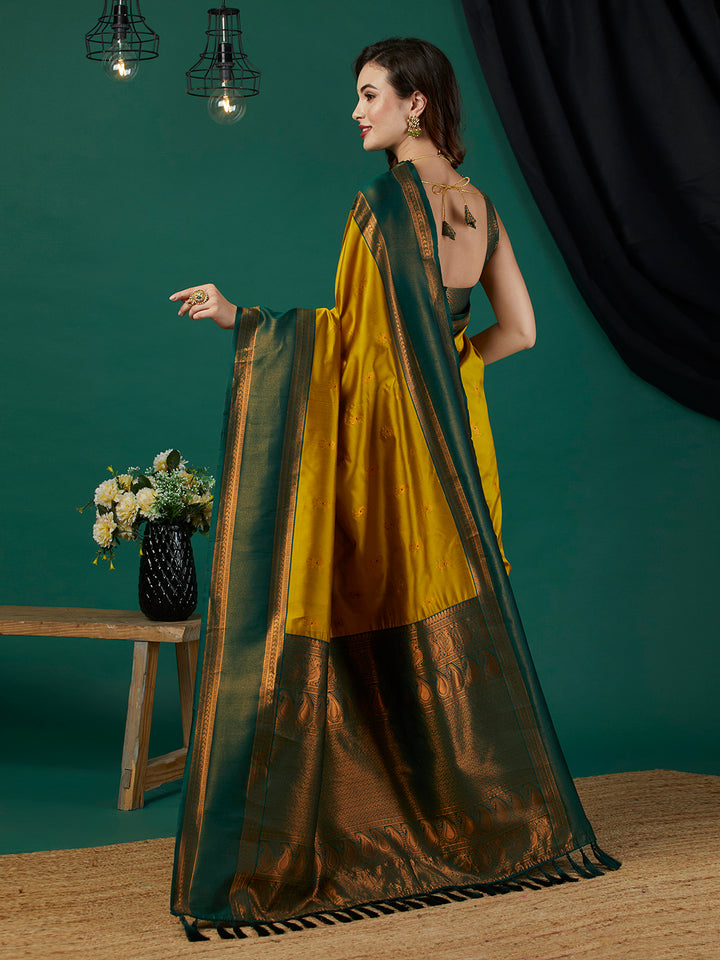 Fashionable Banarasi Silk Saree | Party Wear with Wevon Jari Blouse