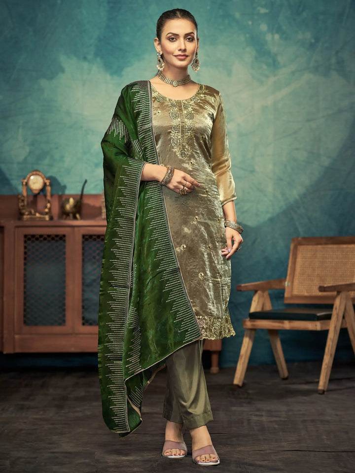 Elegant Dusty Purple Jimmy Choo Top Matched with Santoon Bottom | Finished with an Elegant Jimmy Choo dupatta