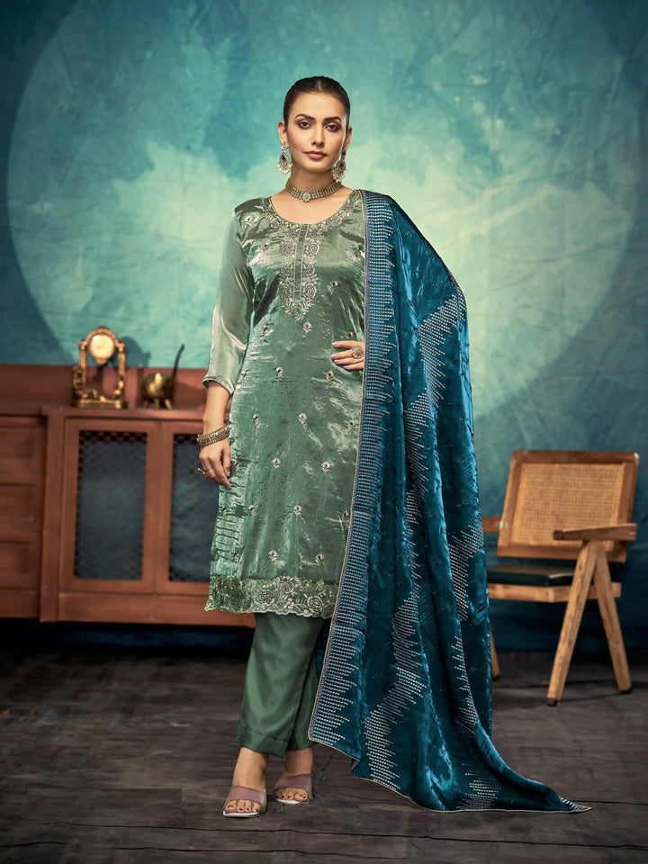 Elegant Dusty Purple Jimmy Choo Top Matched with Santoon Bottom | Finished with an Elegant Jimmy Choo dupatta
