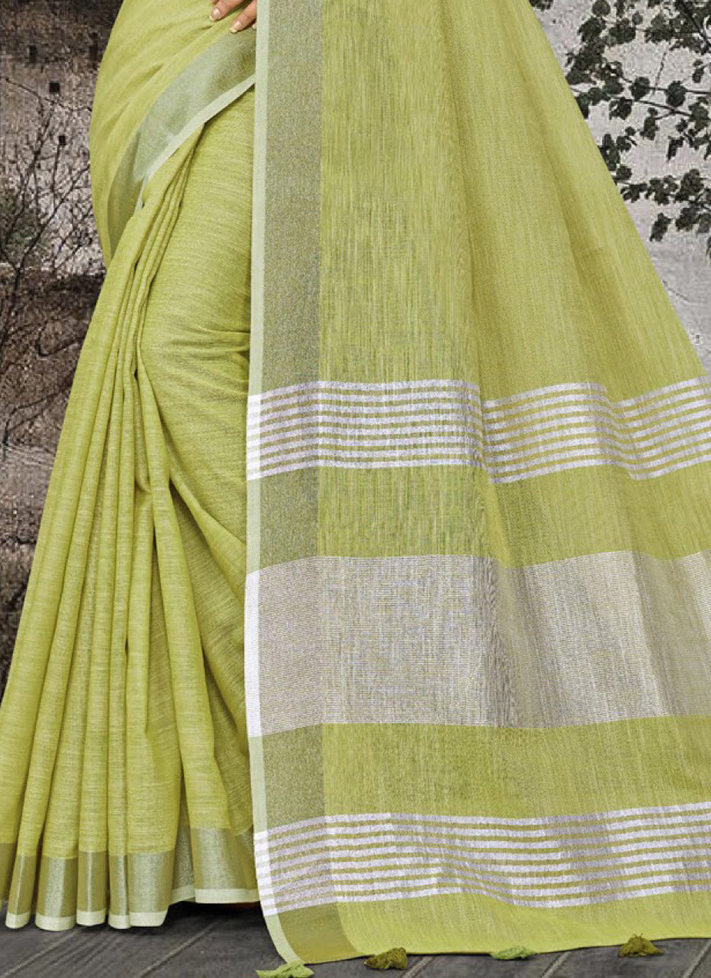 Ethnic Charm Linen Saree | Elegant Wevon Designer Embellishment