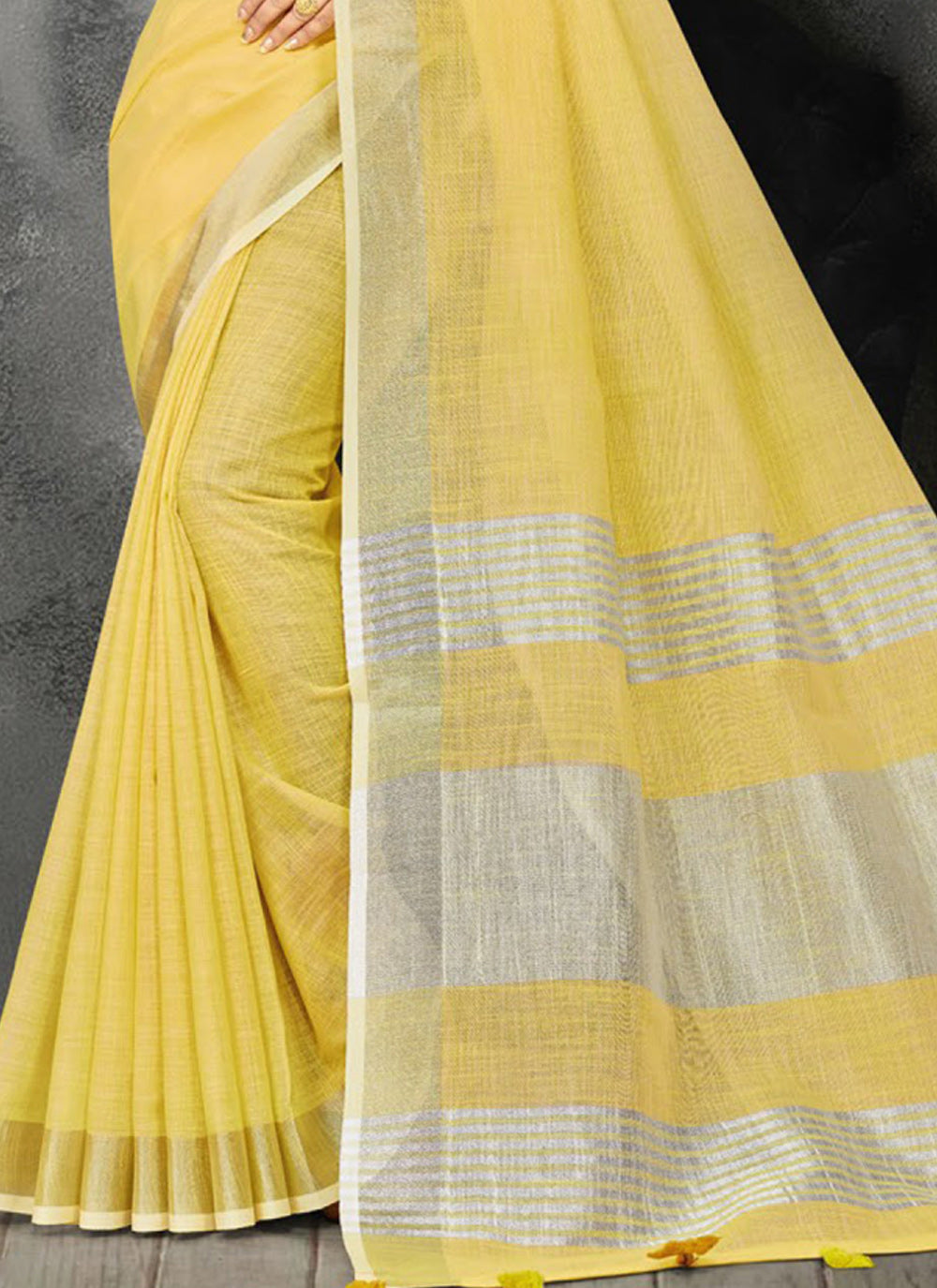 Ethnic Charm Linen Saree | Elegant Wevon Designer Embellishment