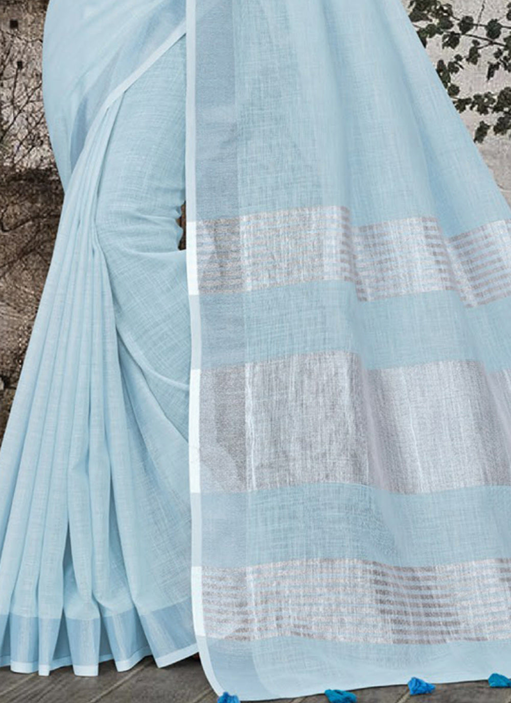 Ethnic Charm Linen Saree | Elegant Wevon Designer Embellishment