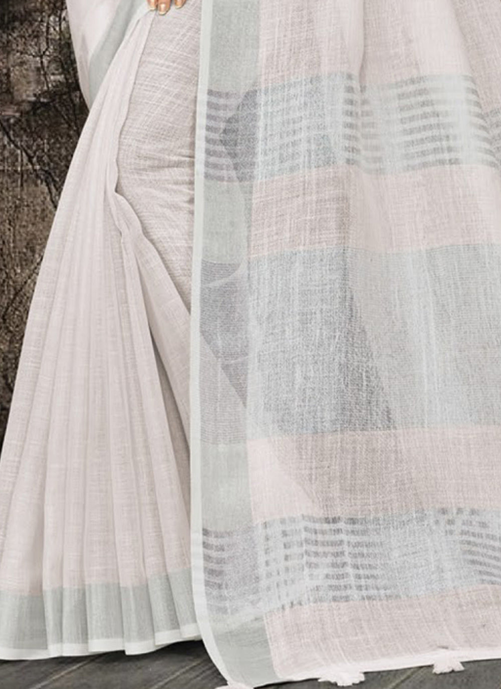 Ethnic Charm Linen Saree | Elegant Wevon Designer Embellishment