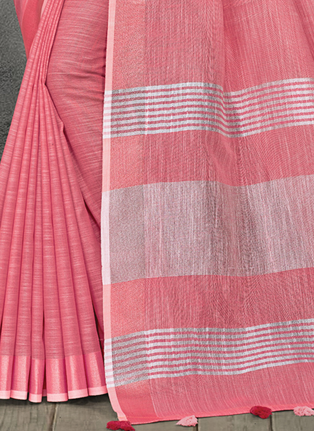 Ethnic Charm Linen Saree | Elegant Wevon Designer Embellishment