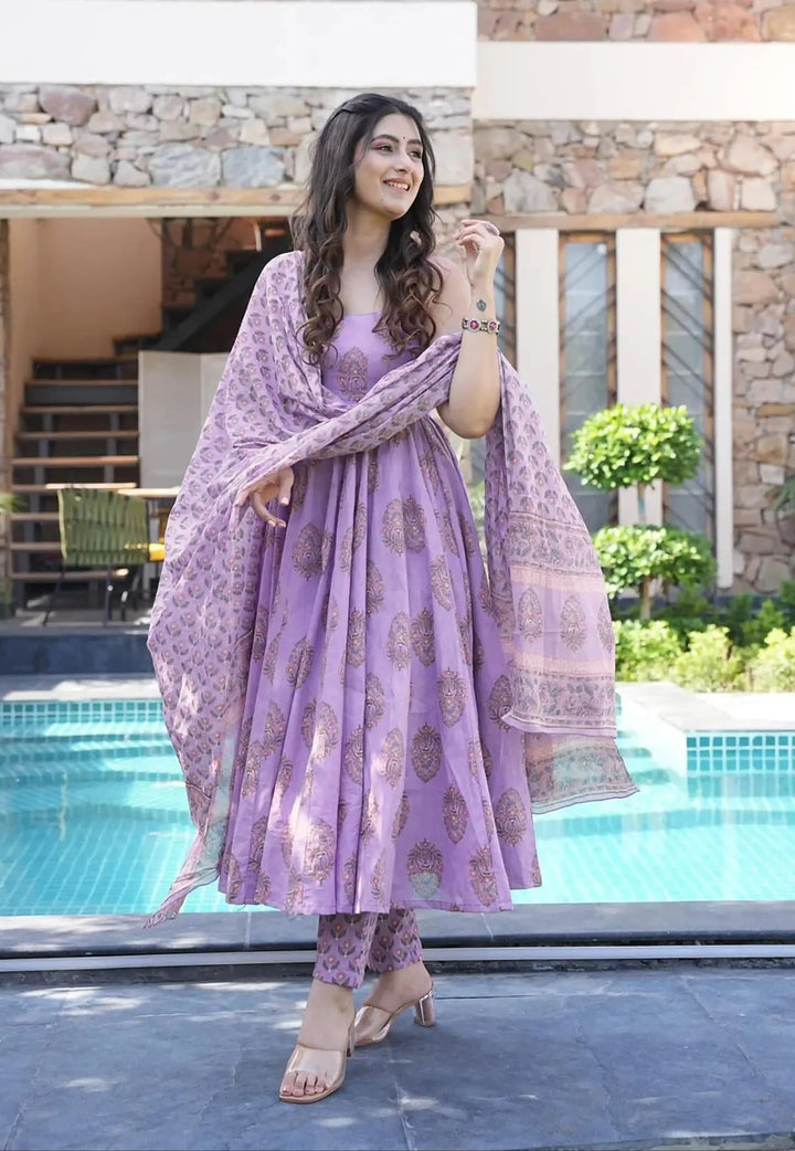 Graceful Muslin Salwar Suit | Lavender Color with Digital Print Charm