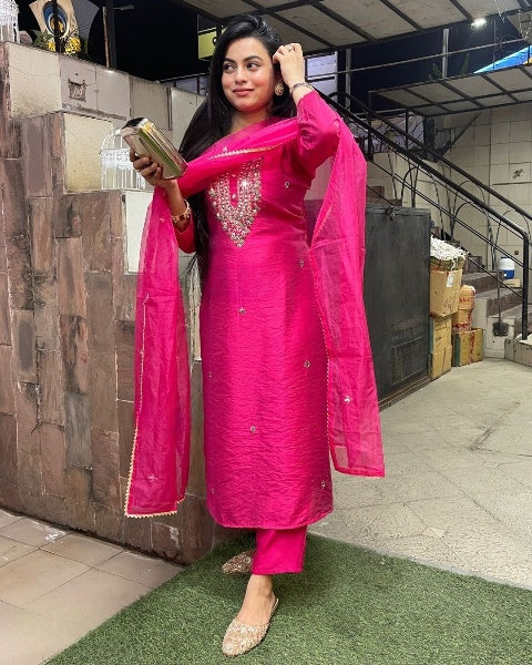 Exquisite Bright Pink Chanderi Salwar Suit | Embroidery Work  Organza Dupatta