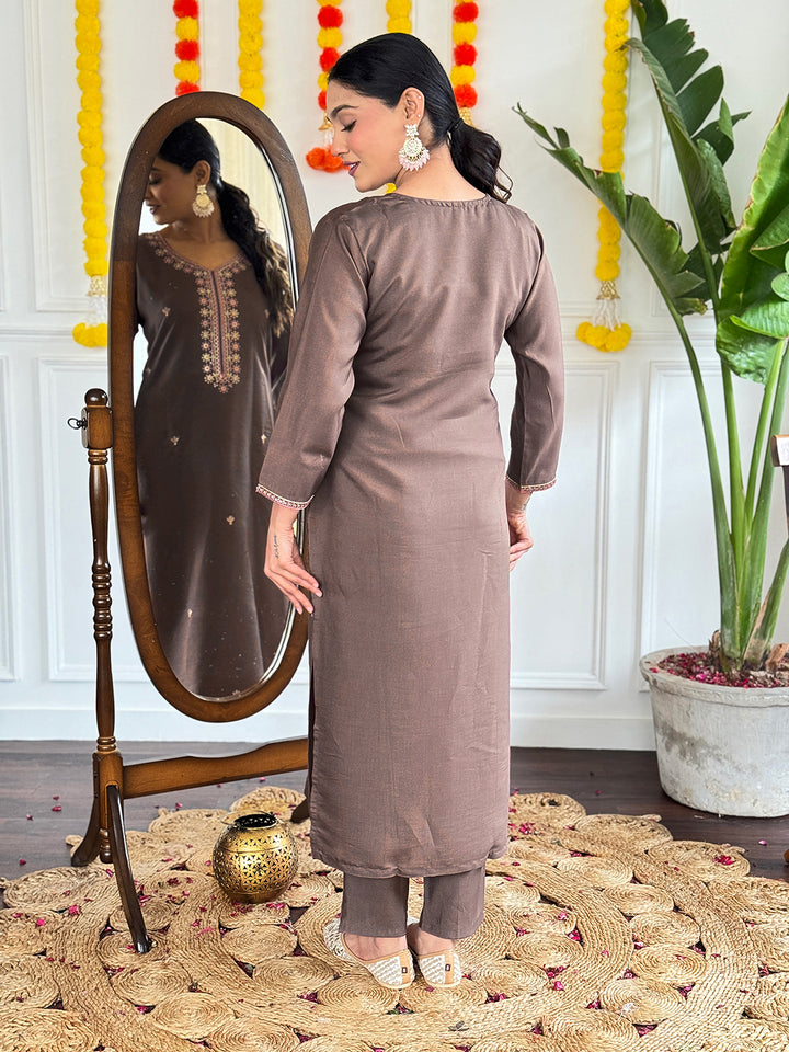 Gary Chanderi Viscose Salwar Suit | Embroidery & Printed Linen Dupatta