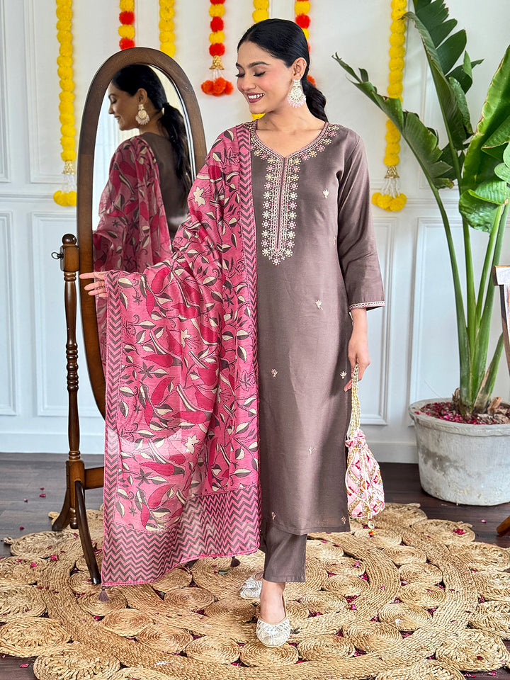 Gary Chanderi Viscose Salwar Suit | Embroidery & Printed Linen Dupatta
