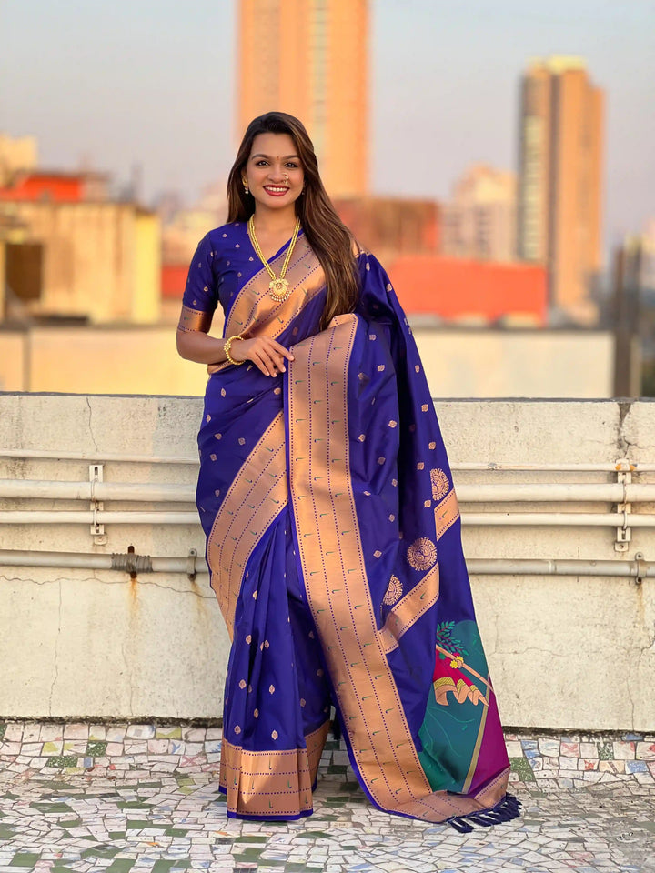 Royal Soft Silk Saree | Grand Weaving Figure Pallu & Elegant Blouse