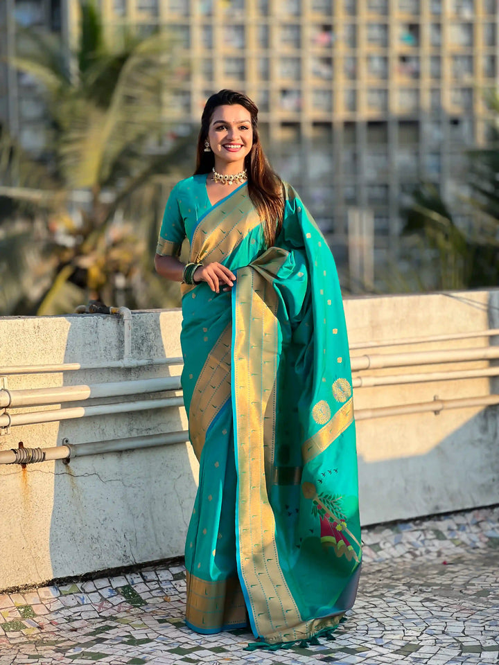 Royal Soft Silk Saree | Grand Weaving Figure Pallu & Elegant Blouse
