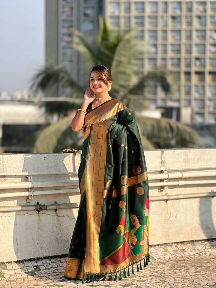 Royal Soft Silk Saree | Grand Weaving Figure Pallu & Elegant Blouse