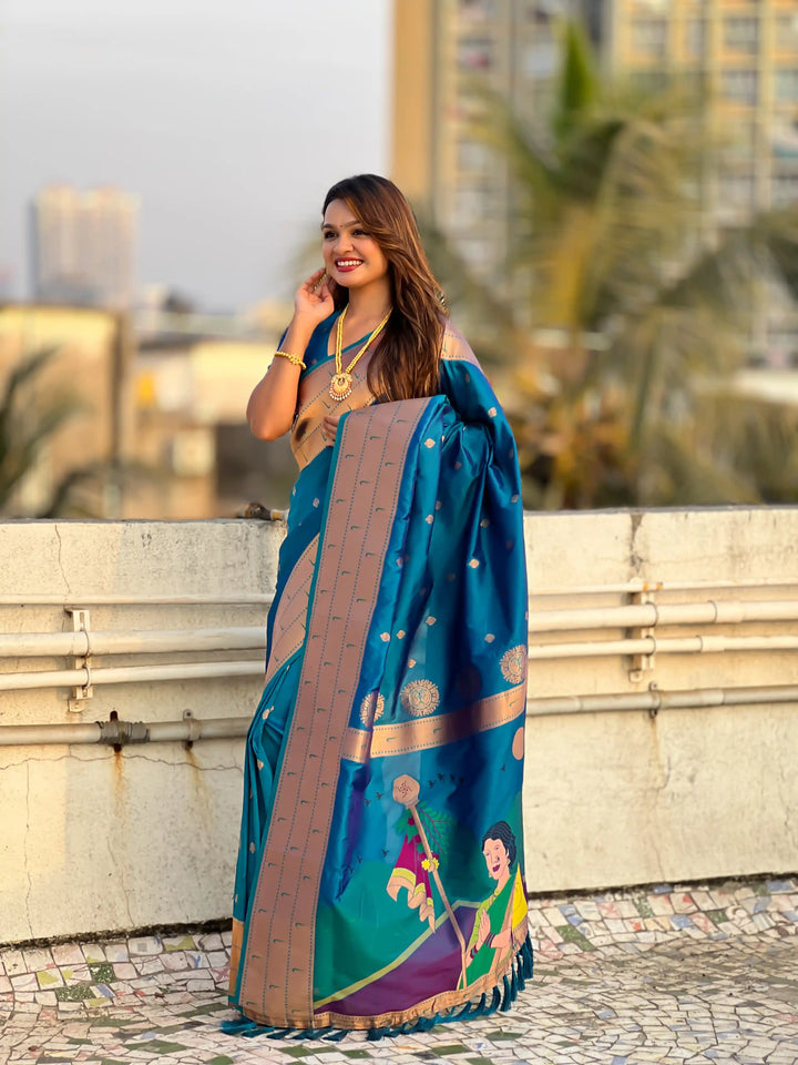 Royal Soft Silk Saree | Grand Weaving Figure Pallu & Elegant Blouse