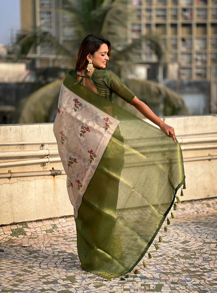 Stylish Wedding Cotton Linen Saree | Perfect for Grand Celebrations and Traditional Gatherings