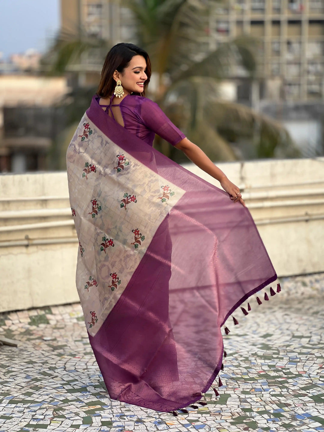 Stylish Wedding Cotton Linen Saree | Perfect for Grand Celebrations and Traditional Gatherings