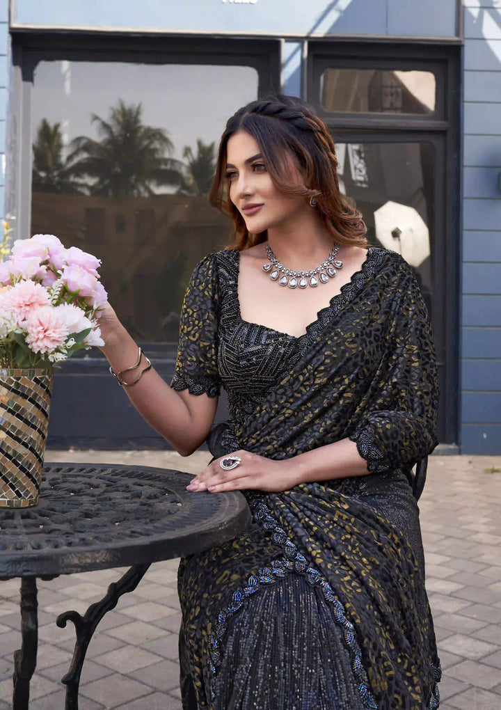 Traditional Elegant Gucci Velvet Black Saree – Finely Detailed for Formal Occasions